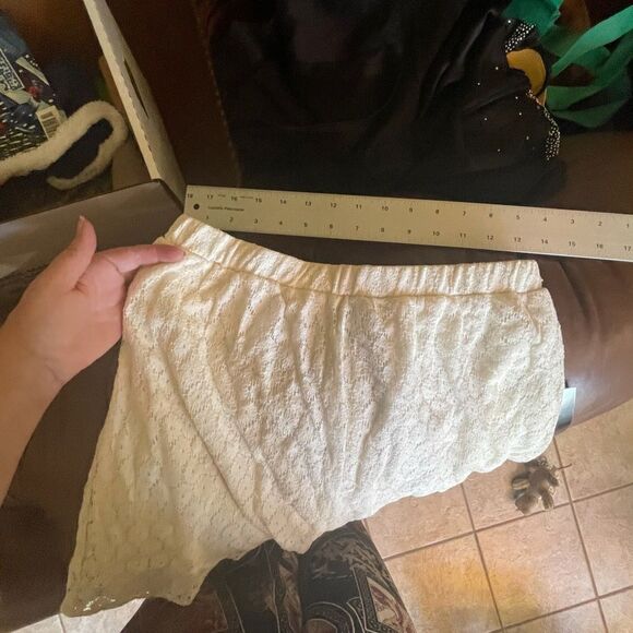 LACEY LINED Mini Skirt! - Picture 4 of 10